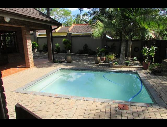 4 BEDROOM HOUSE FOR SALE IN WHITE RIVER EXT 18